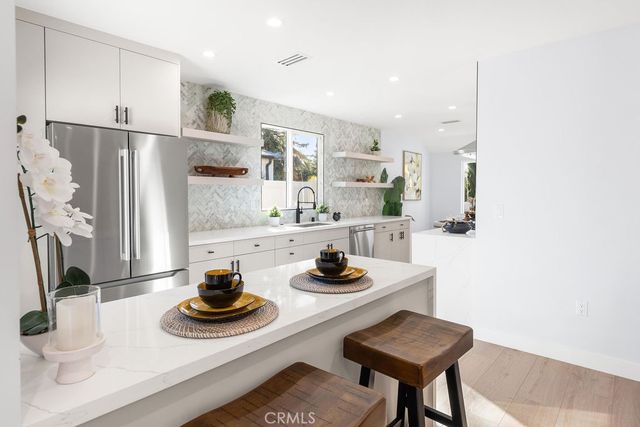 5700 Vista Del Monte, Sherman Oaks, CA 91411