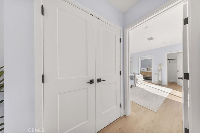 5700 Vista Del Monte, Sherman Oaks, CA 91411