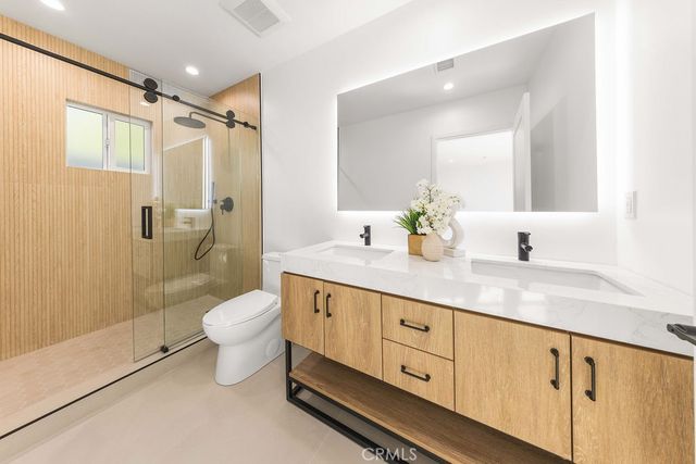 5700 Vista Del Monte, Sherman Oaks, CA 91411