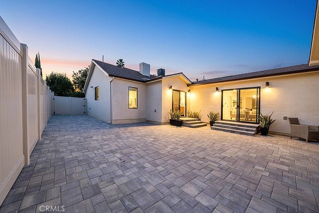 5700 Vista Del Monte, Sherman Oaks, CA 91411