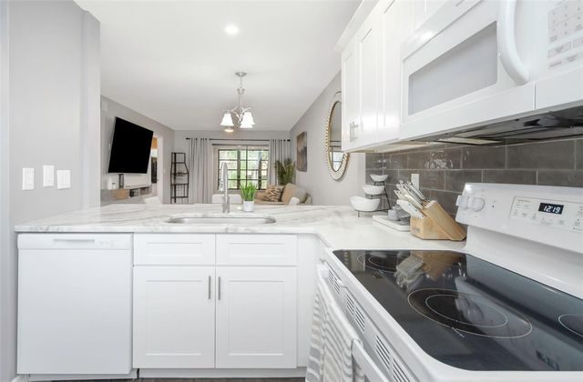 3034 EASTLAND BOULEVARD D203, Clearwater, FL 33761