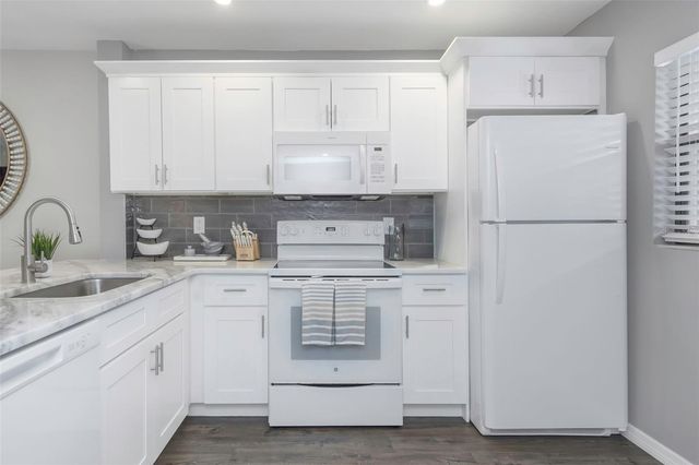 3034 EASTLAND BOULEVARD D203, Clearwater, FL 33761