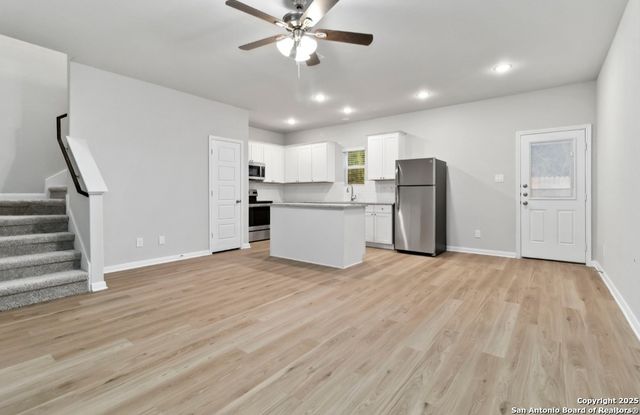 8339 Runner, San Antonio, TX 78249