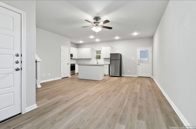 8339 Runner, San Antonio, TX 78249