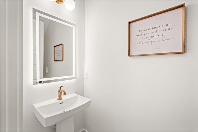 5011C Illinois Ave, Nashville, TN 37209