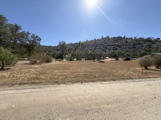 27226 Twin Ponds Road, Clovis, CA 93619
