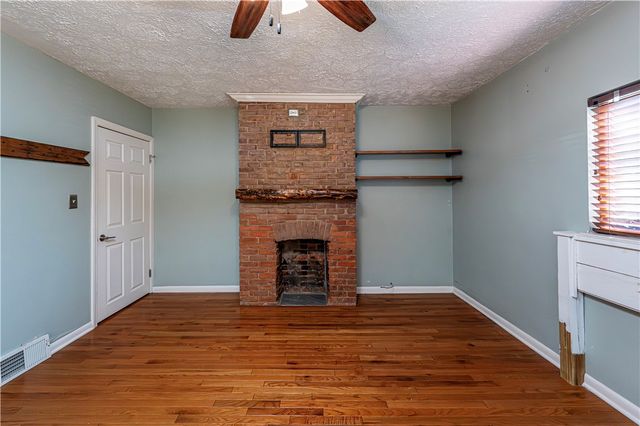 623 5th St, Oakmont, PA 15139