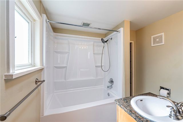 623 5th St, Oakmont, PA 15139