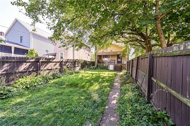 623 5th St, Oakmont, PA 15139