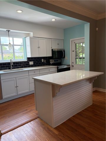 623 5th St, Oakmont, PA 15139