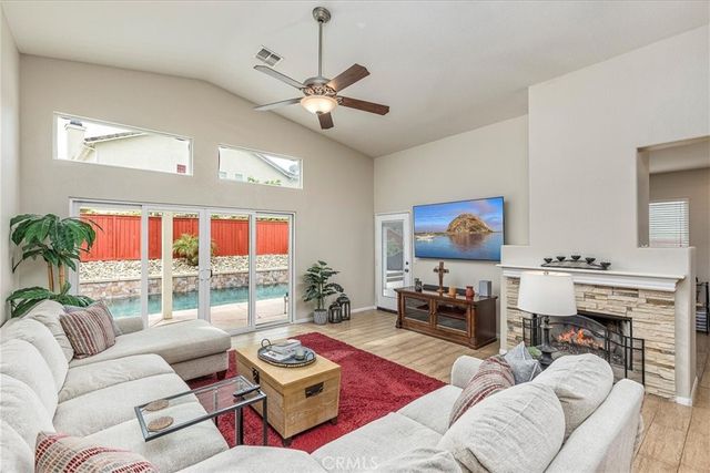 31955 Avenida Mallari, Temecula, CA 92591