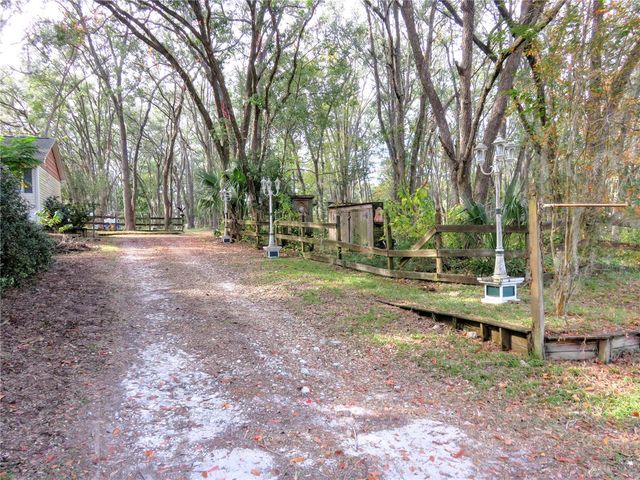 240 SE 165TH COURT ROAD, Silver Springs, FL 34488