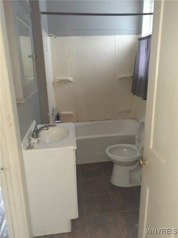 58 Genesee Street, Lockport City, NY 14094