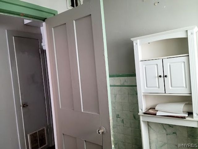 58 Genesee Street, Lockport City, NY 14094