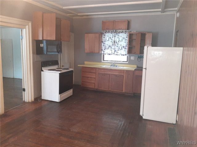 58 Genesee Street, Lockport City, NY 14094