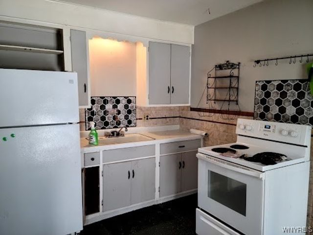 58 Genesee Street, Lockport City, NY 14094