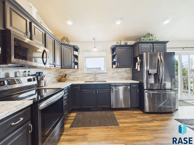 405 S Nicole Ave Avenue, Crooks, SD 57020