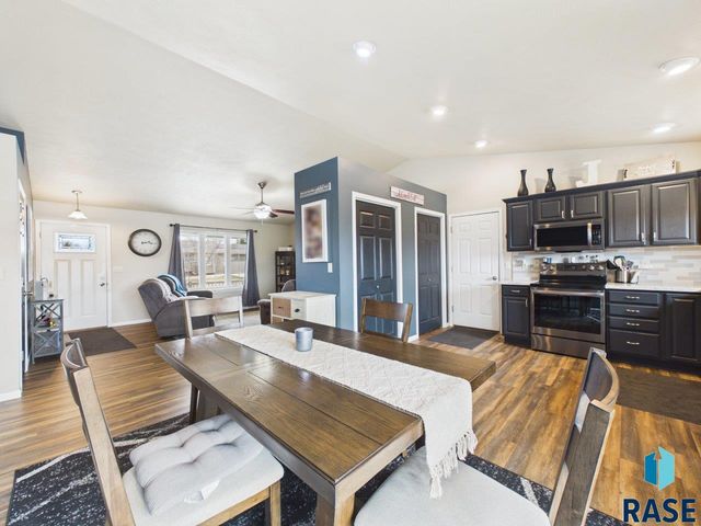 405 S Nicole Ave Avenue, Crooks, SD 57020