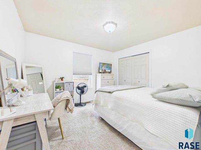 405 S Nicole Ave Avenue, Crooks, SD 57020