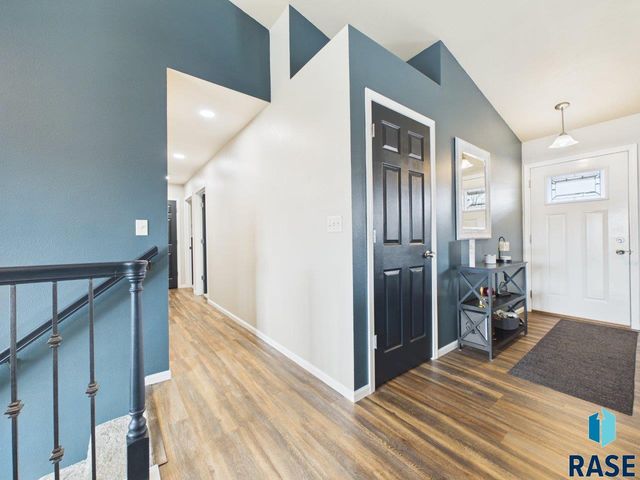 405 S Nicole Ave Avenue, Crooks, SD 57020