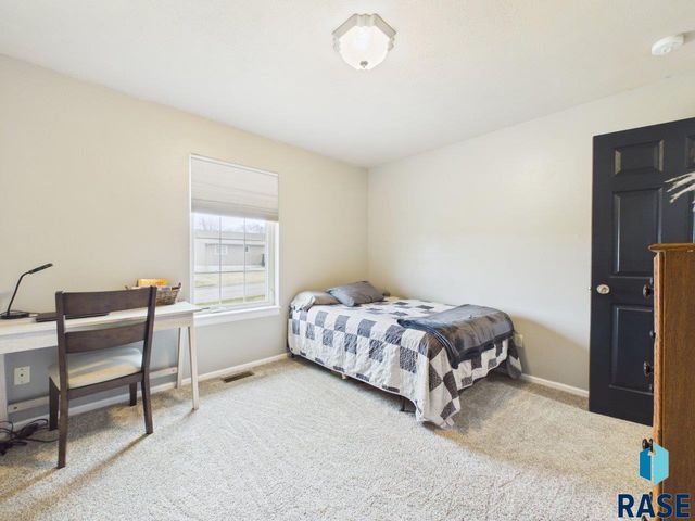 405 S Nicole Ave Avenue, Crooks, SD 57020