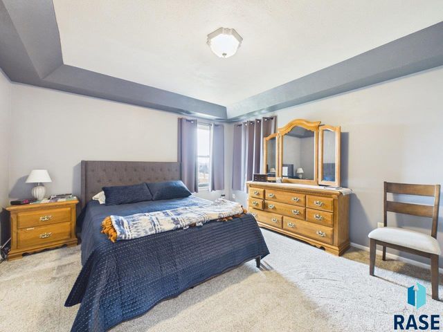 405 S Nicole Ave Avenue, Crooks, SD 57020