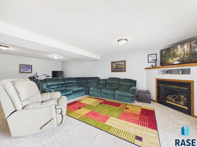 405 S Nicole Ave Avenue, Crooks, SD 57020