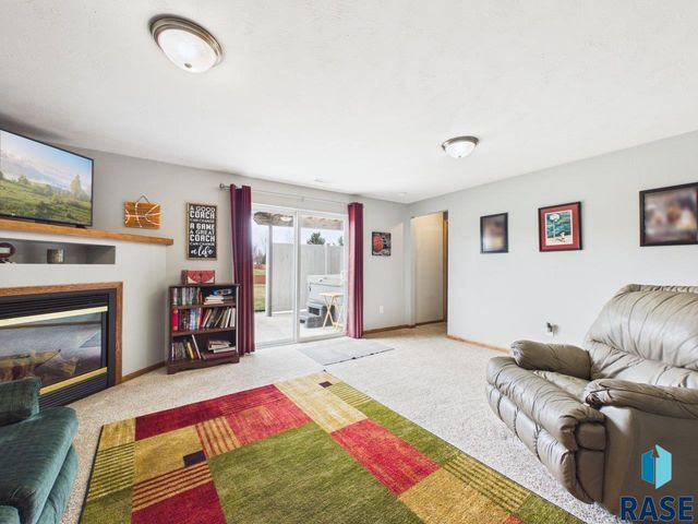 405 S Nicole Ave Avenue, Crooks, SD 57020