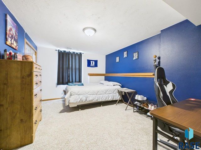 405 S Nicole Ave Avenue, Crooks, SD 57020