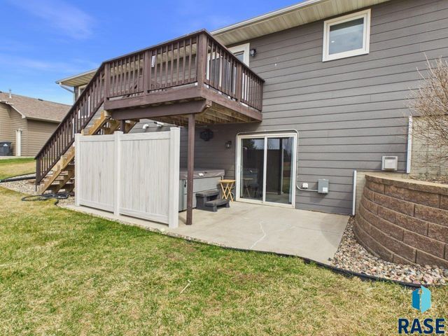 405 S Nicole Ave Avenue, Crooks, SD 57020