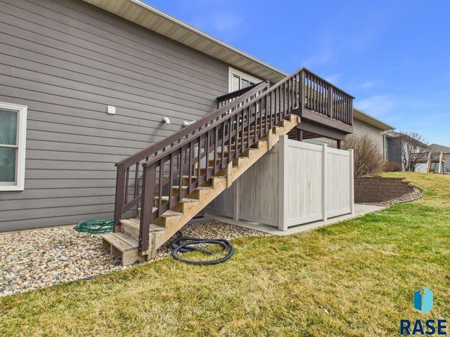 405 S Nicole Ave Avenue, Crooks, SD 57020