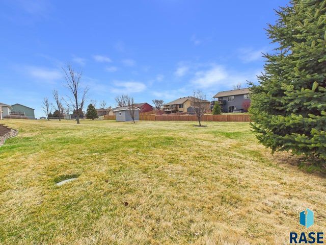 405 S Nicole Ave Avenue, Crooks, SD 57020
