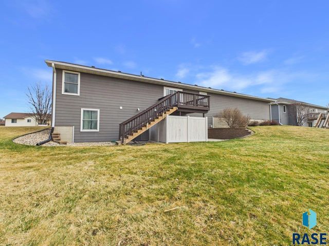 405 S Nicole Ave Avenue, Crooks, SD 57020