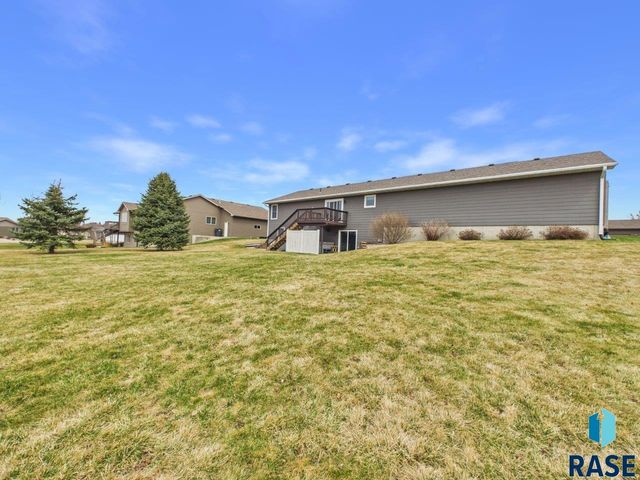 405 S Nicole Ave Avenue, Crooks, SD 57020
