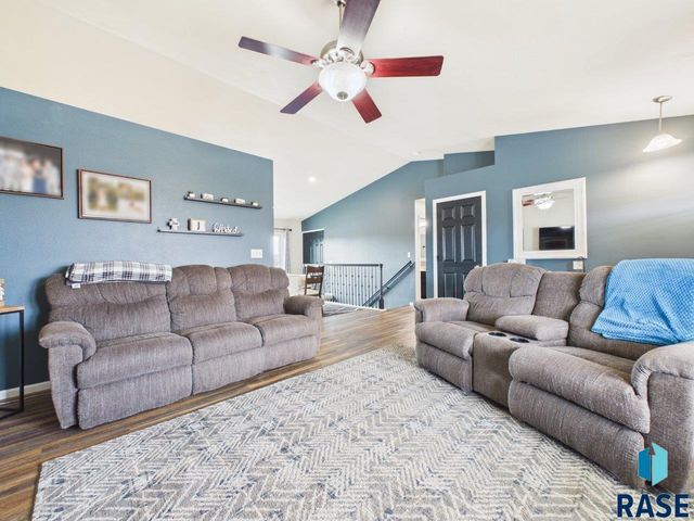405 S Nicole Ave Avenue, Crooks, SD 57020