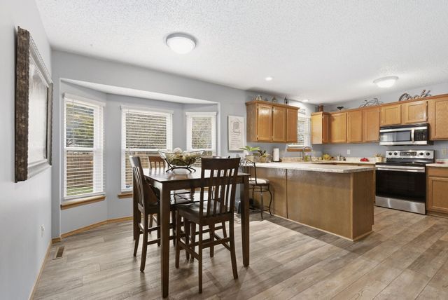 3045 W Darby Street, Springfield, MO 65810