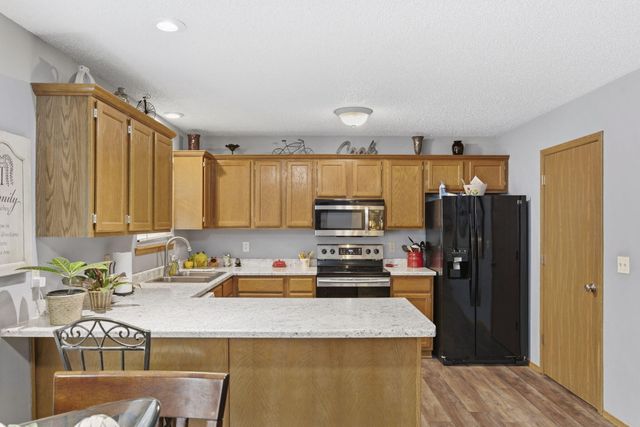 3045 W Darby Street, Springfield, MO 65810