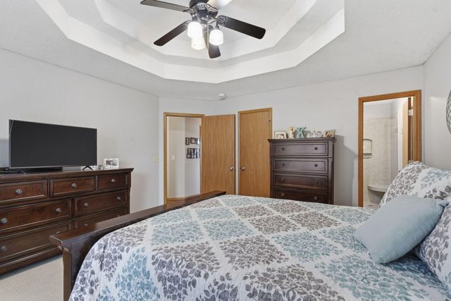 3045 W Darby Street, Springfield, MO 65810