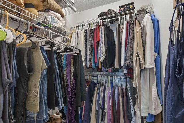 3045 W Darby Street, Springfield, MO 65810