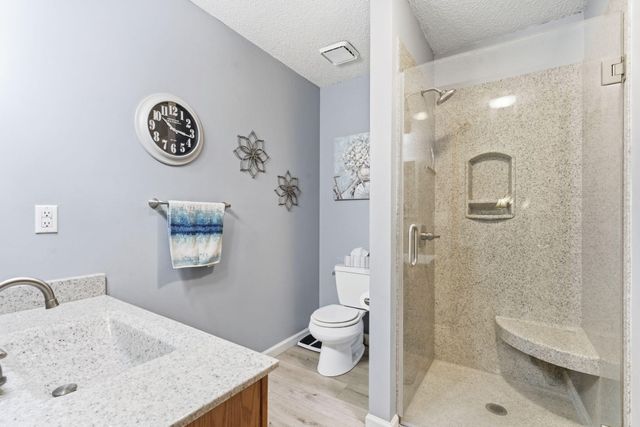 3045 W Darby Street, Springfield, MO 65810