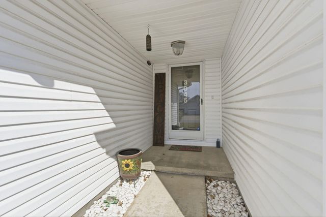 3045 W Darby Street, Springfield, MO 65810