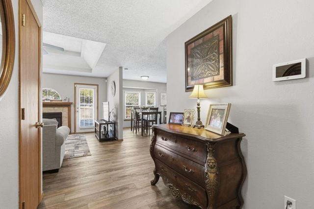 3045 W Darby Street, Springfield, MO 65810