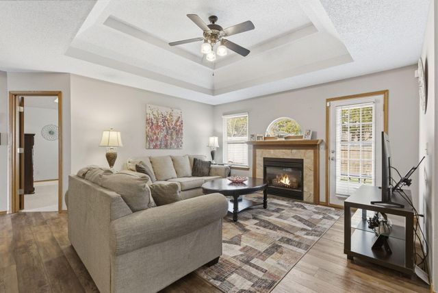 3045 W Darby Street, Springfield, MO 65810