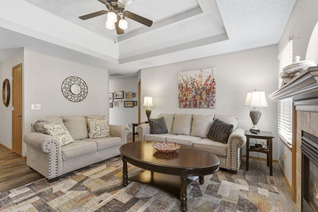 3045 W Darby Street, Springfield, MO 65810