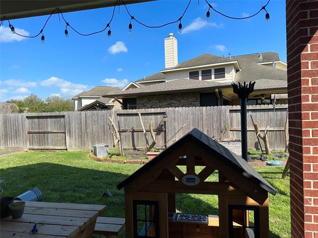 13406 Popes Creek Lane, Houston, TX 77044