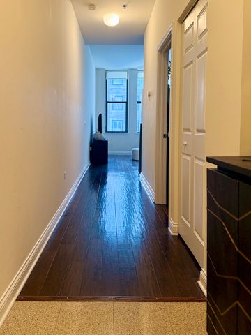 8 W Monroe Street 1105, Chicago, IL 60603