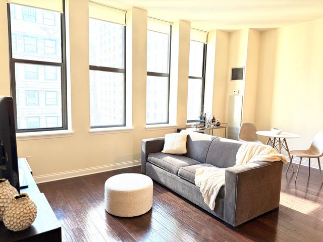 8 W Monroe Street 1105, Chicago, IL 60603