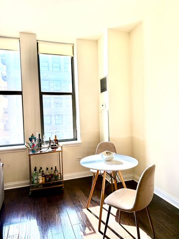 8 W Monroe Street 1105, Chicago, IL 60603