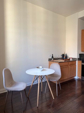 8 W Monroe Street 1105, Chicago, IL 60603