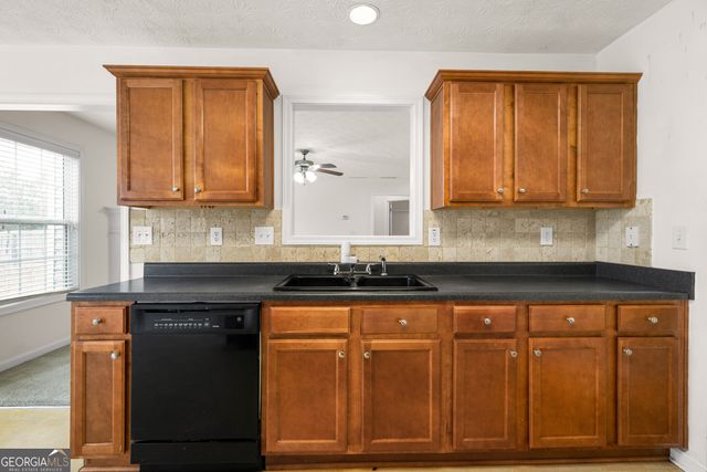 1220 Nottley Drive, Locust Grove, GA 30248